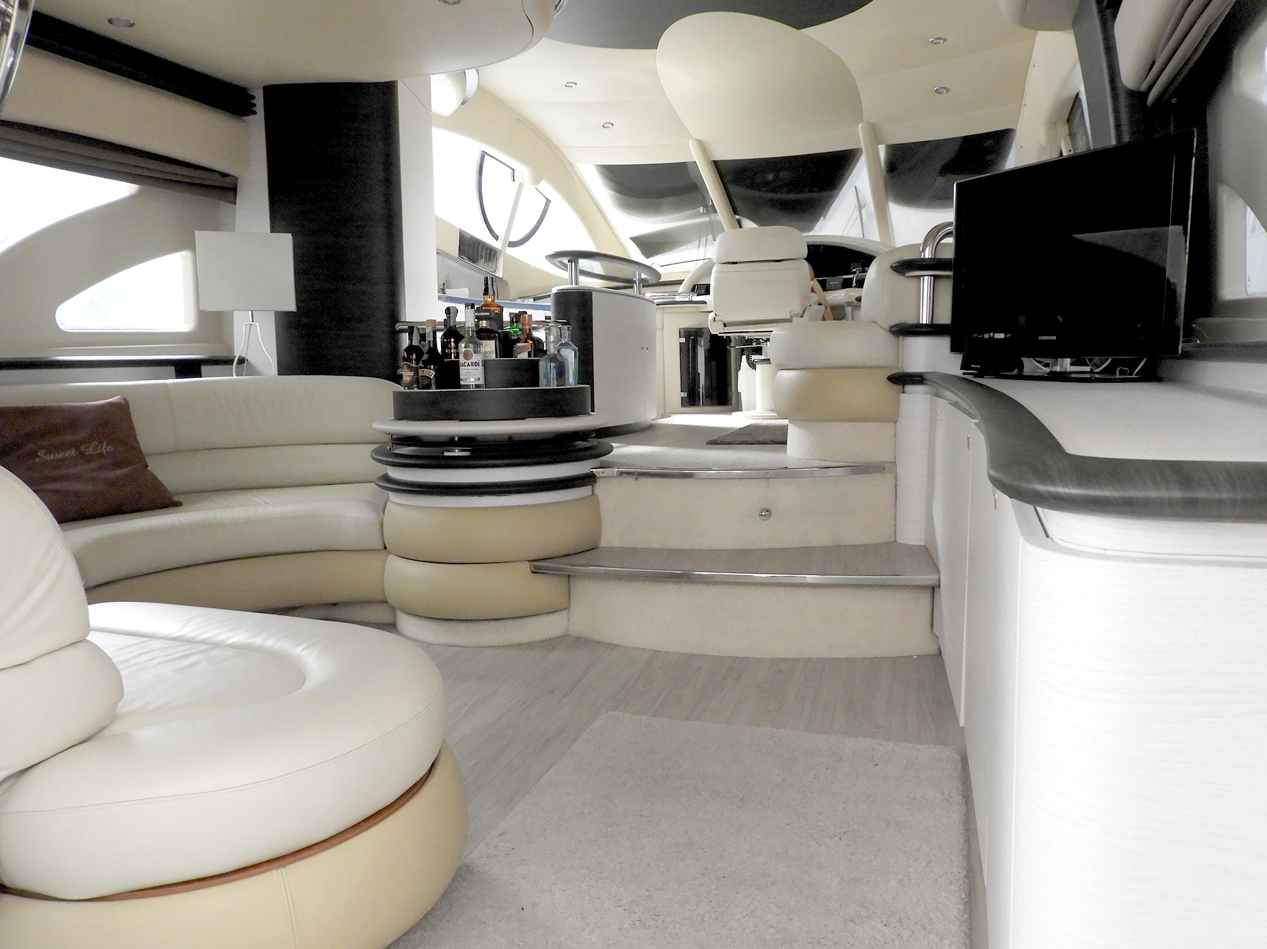 Azimut – Interni Black & White