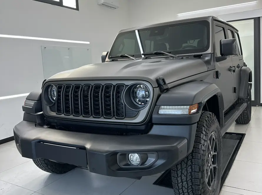 Jeep Wrangler Rubicon, wrapping Matte Charcoal Metallic, Play Solution