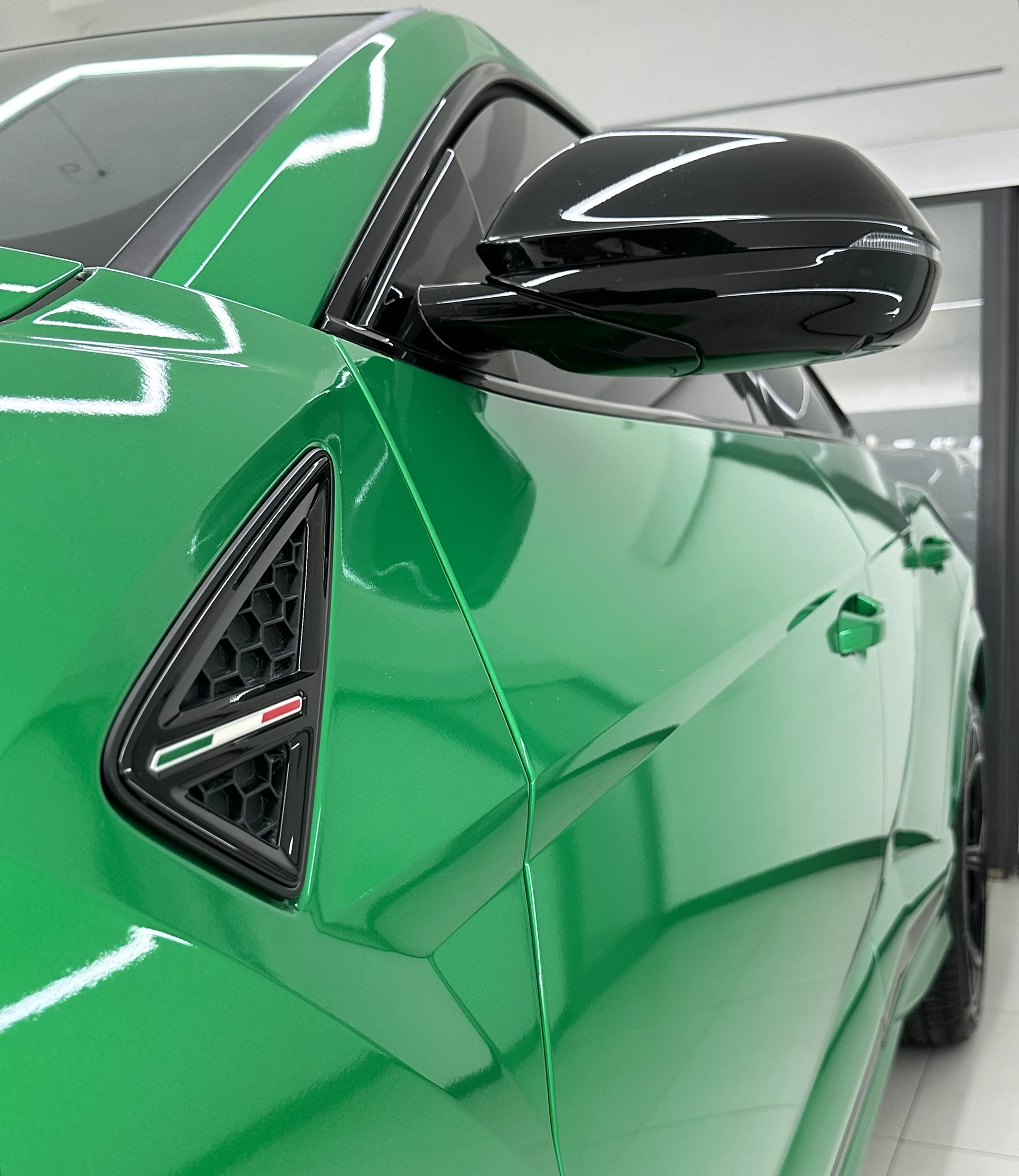 Lamborghini Urus – Hulk Green