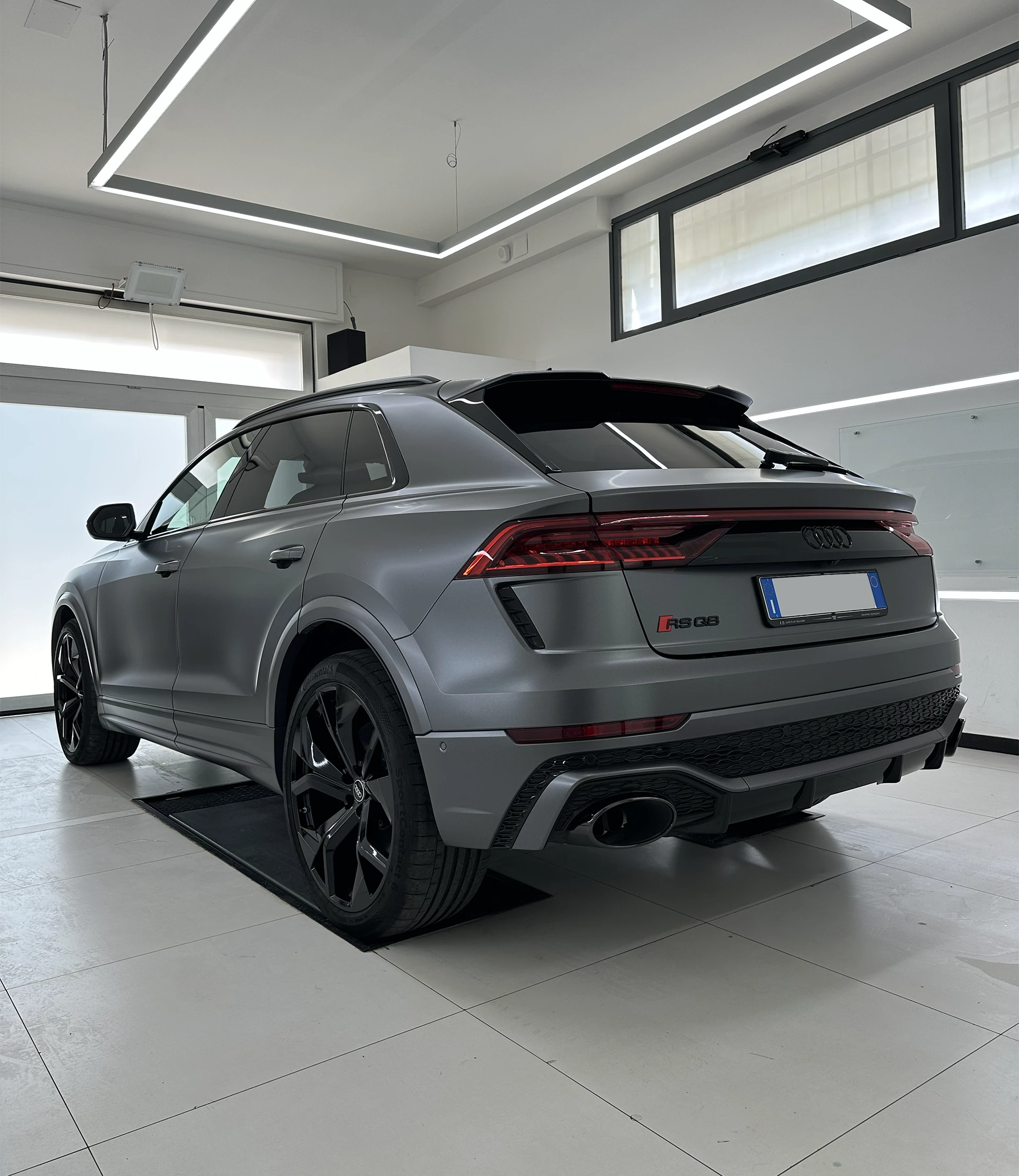 Audi RS Q8 – Satin Titanium Grey